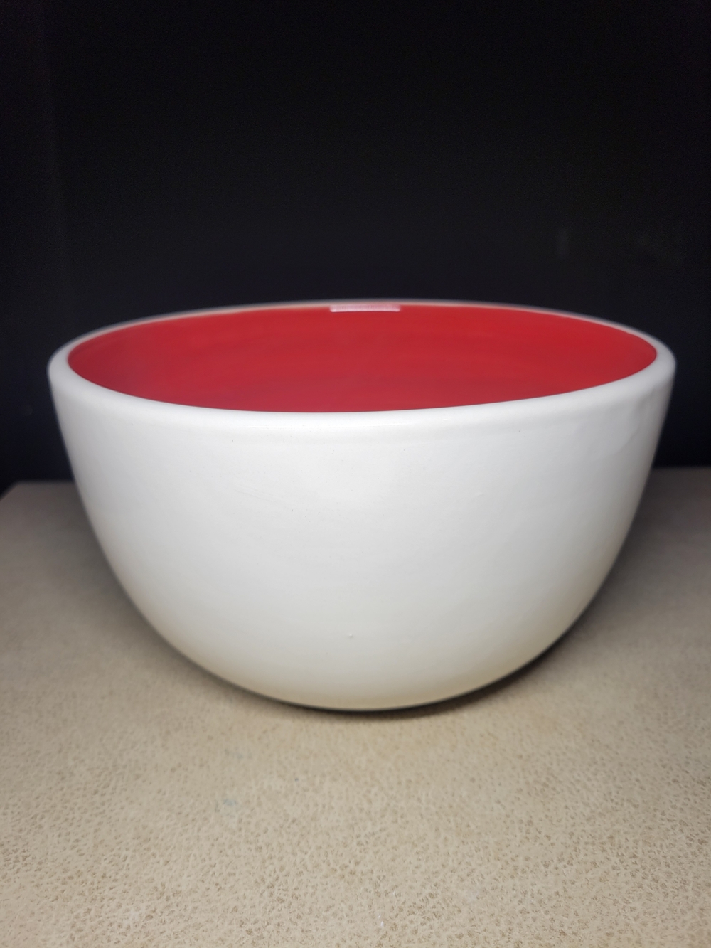 Mayfair & Jackson Two-Tone Ceramic Serving Bowl – White & Vibrant Red Interior